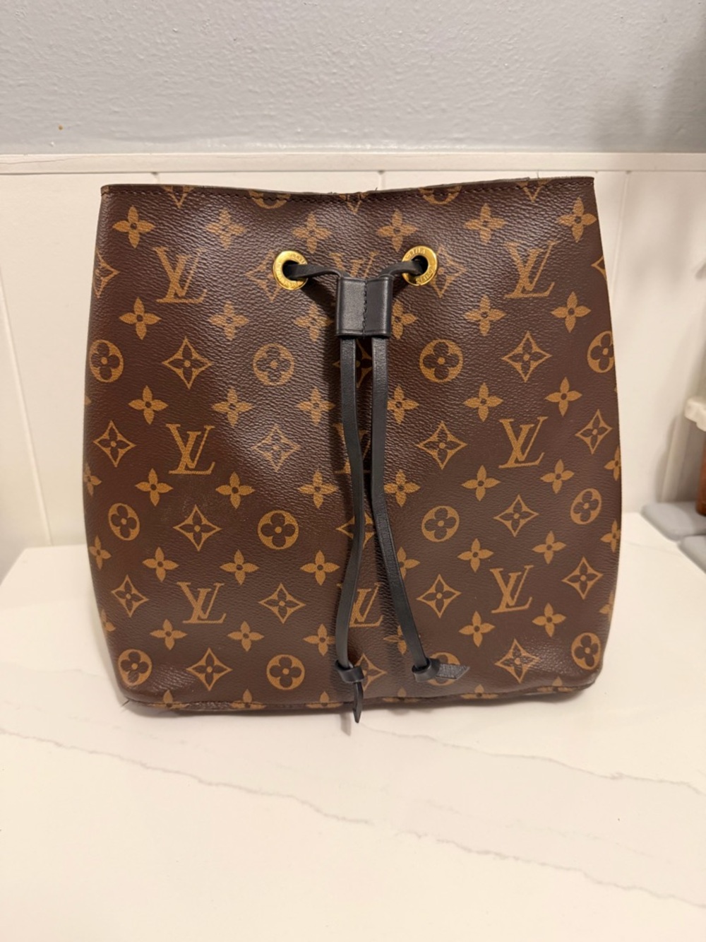 Louis Vuitton Monogram Canvas Black Trim Drawstring Shoulder Bag - Picture 9 of 9